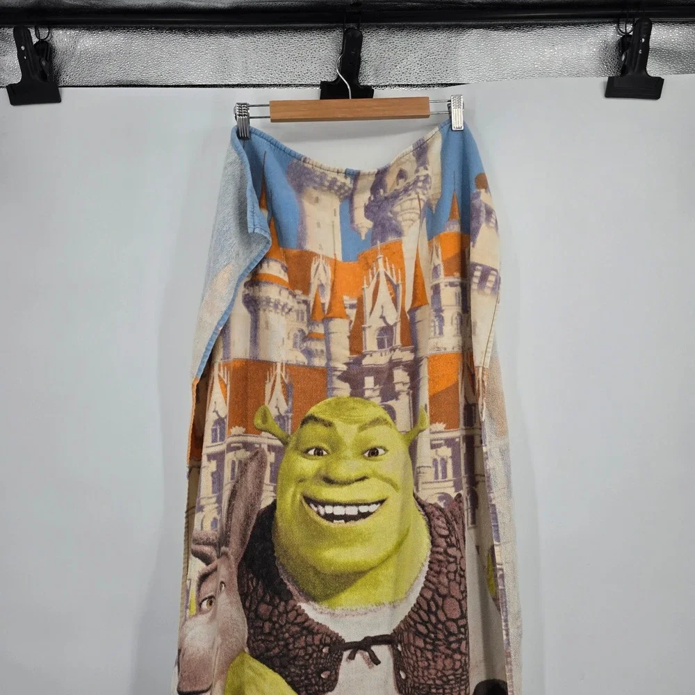 DreamWorks Shrek the Third Beach Towel Shrek Donkey Puss‎ in Boots Vintage 2006